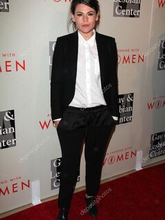 Клеа ДюВалл